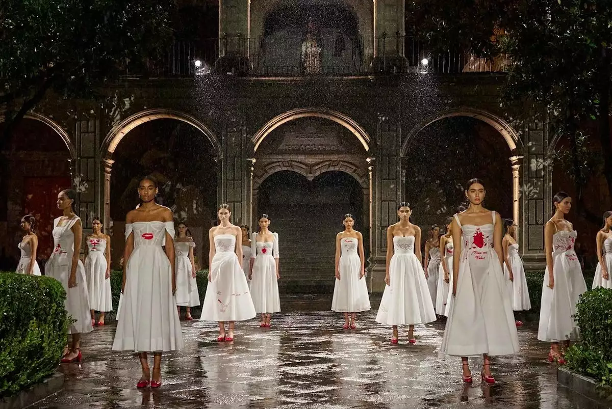 Los momentos más polémicos del desfile de Dior Cruise 2024 en México