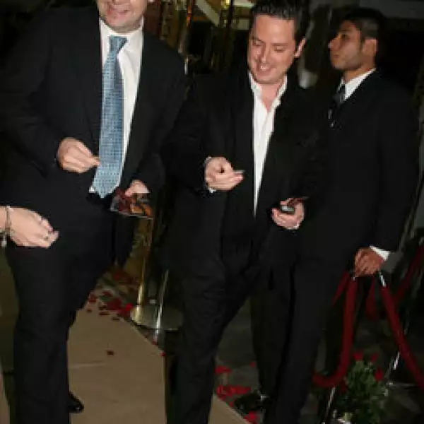 Carlos Autrey, Ricardo Barroso