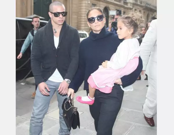 Jennifer Lopez procura que sus hijos convivan con su nueva pareja.