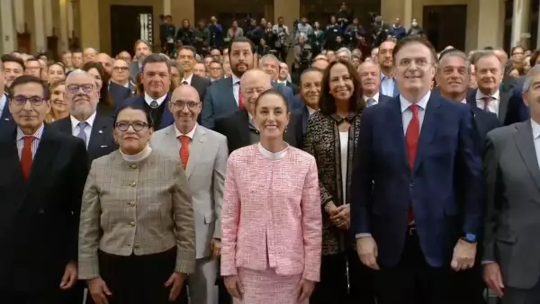 Marcelo Ebrard se reúne con Claudia Sheinbaum y empresarios en Palacio Nacional