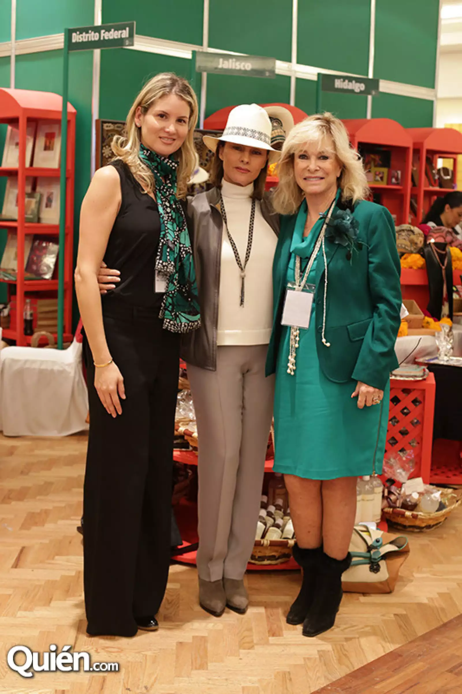 Liliana Teran,Martha Colignon y Stephanie Fastlich