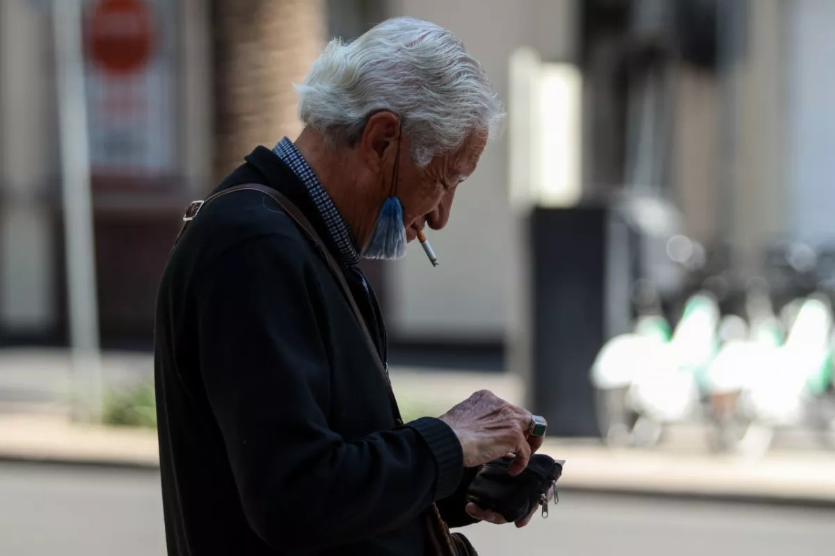 Mexicanos temen al COVID, pero intentan cada vez menos dejar de fumar