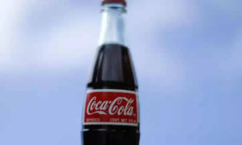 El flujo operativo de la embotelladora fue de 3,253 millones de pesos. (Foto: Reuters)