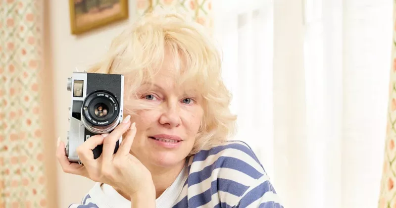 Pamela anderson x Aerie .jpg