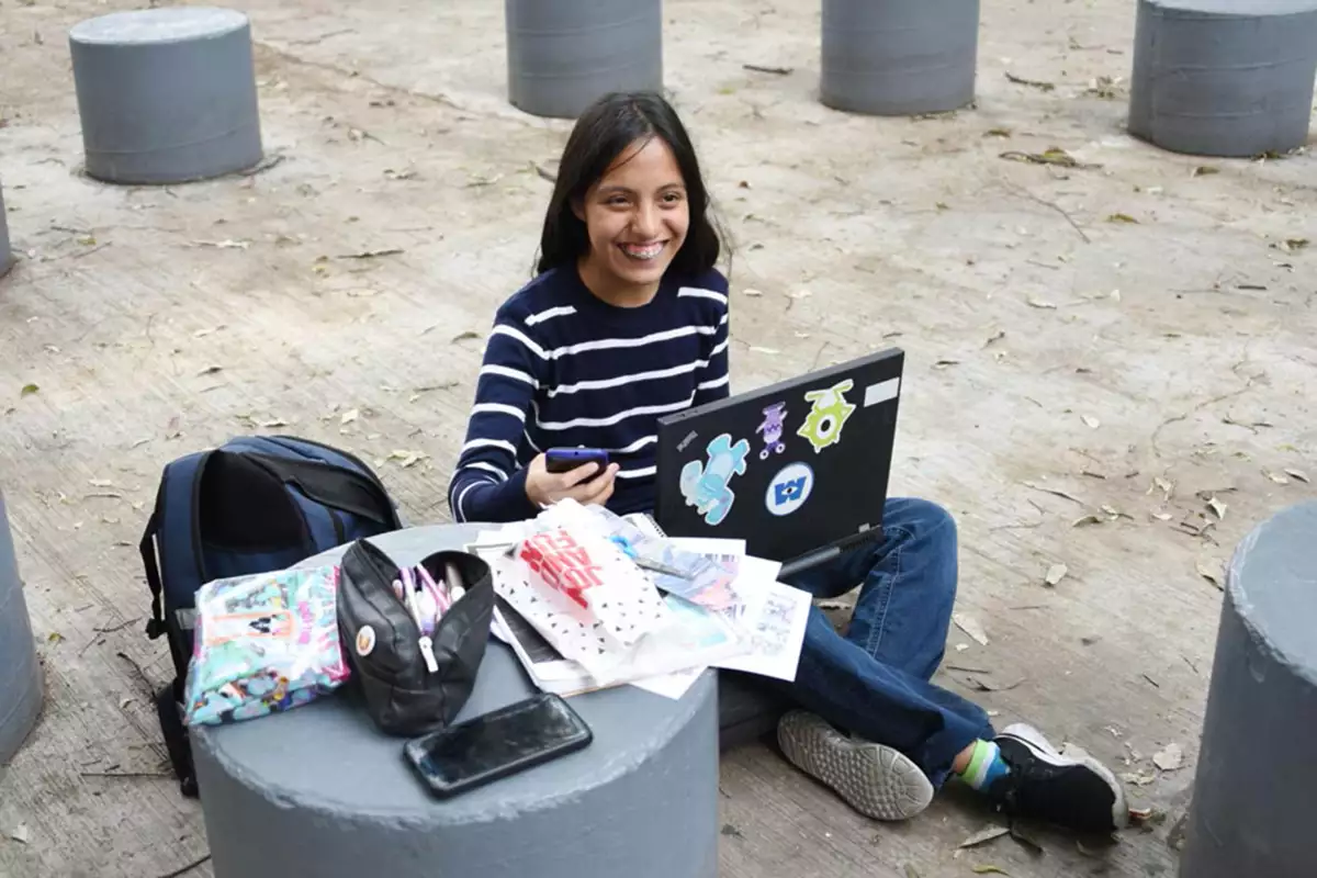 estudiante premiada UNAM 