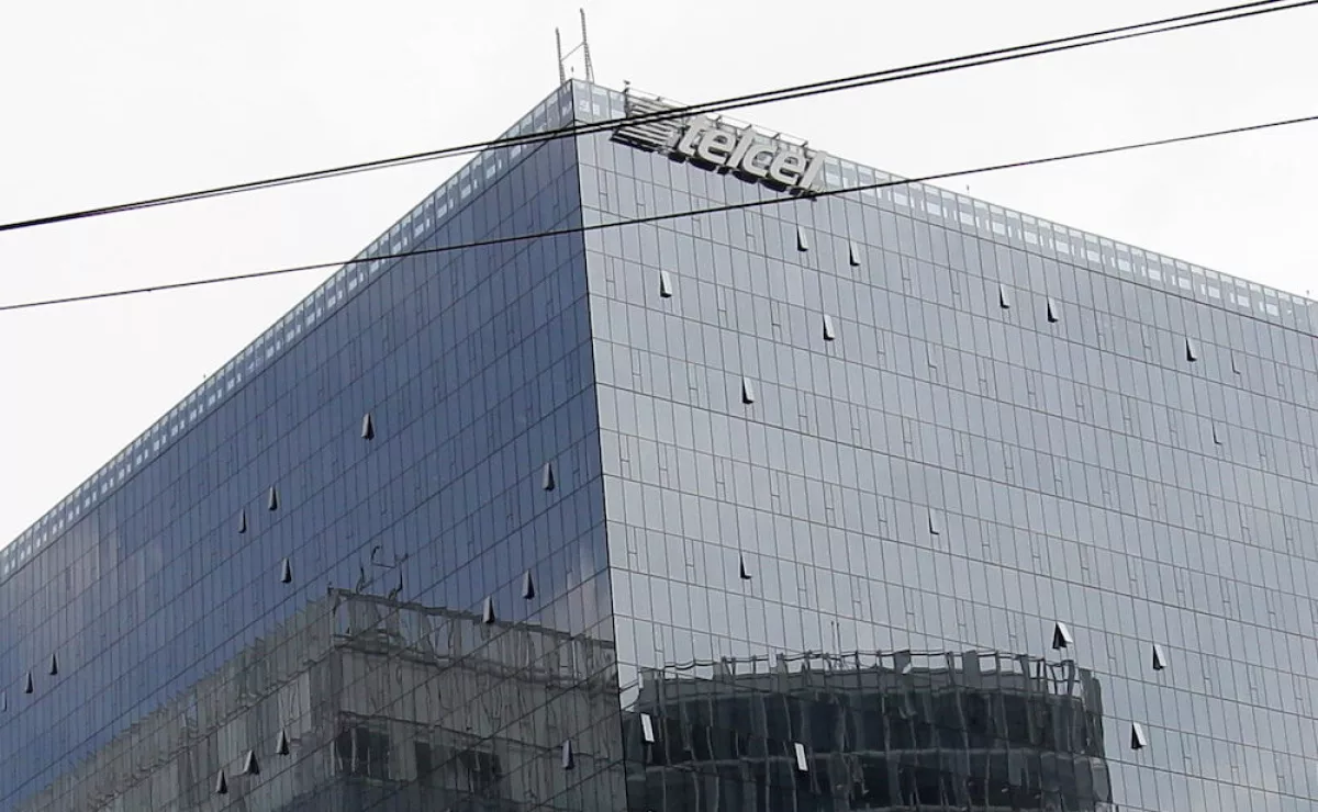 AM…RICA M”VIL NO PROCEDE CON OFERTA P⁄BLICA SOBRE CAPITAL DE KPN