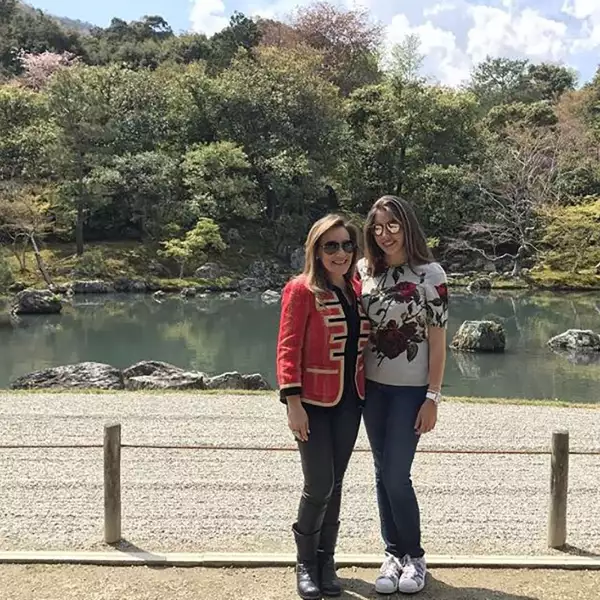 Tomando recuerdos es los grandes paisajes que Japón tiene 