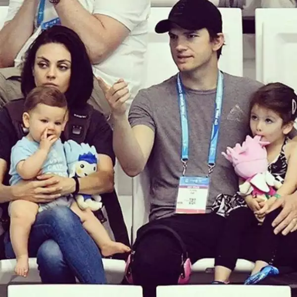 Ashton y familia