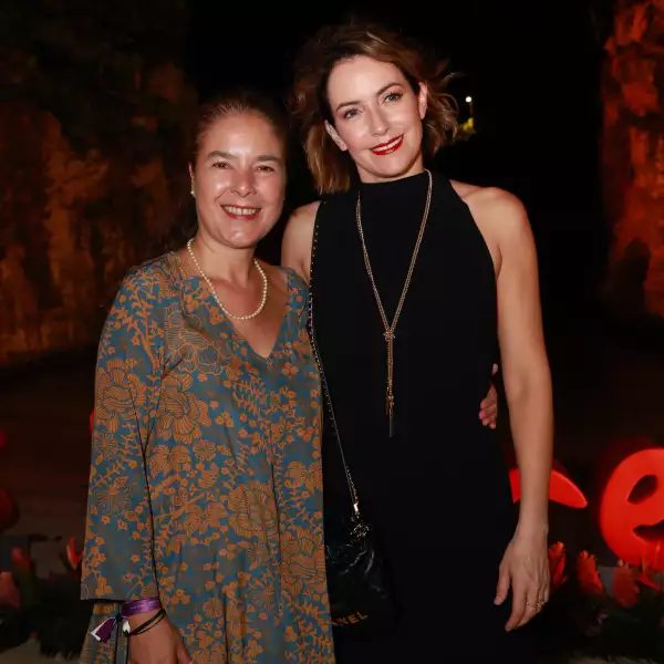 Rosenda Martínez y Alondra de la Parra