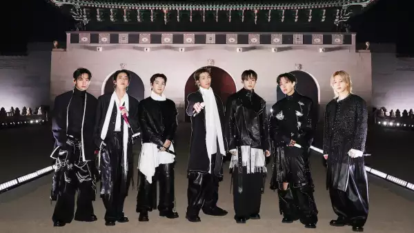 BTS dio inicio a su gira mundial Arirang sin importar la fuerte lluvia que cayó en Goyang, Corea del Sur