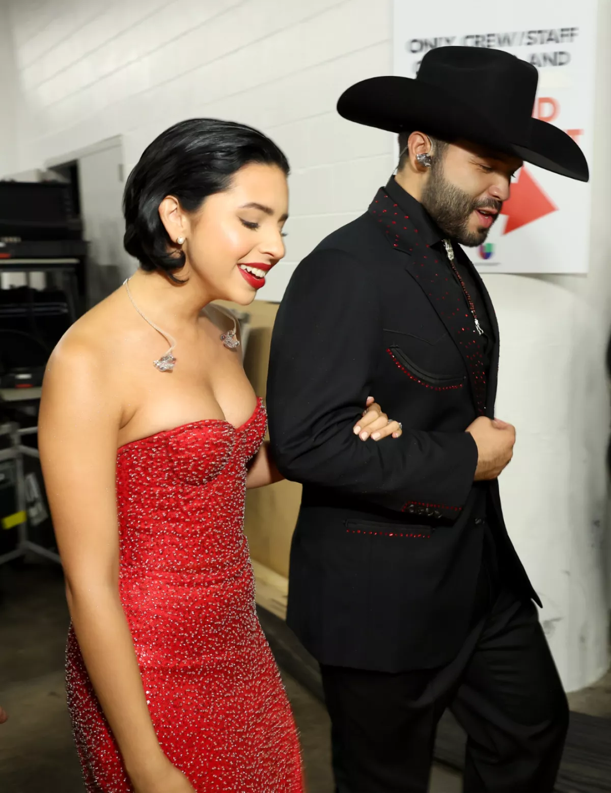 Ángela Aguilar celebra el cumpleaños 27 de su hermano Leonardo Aguilar