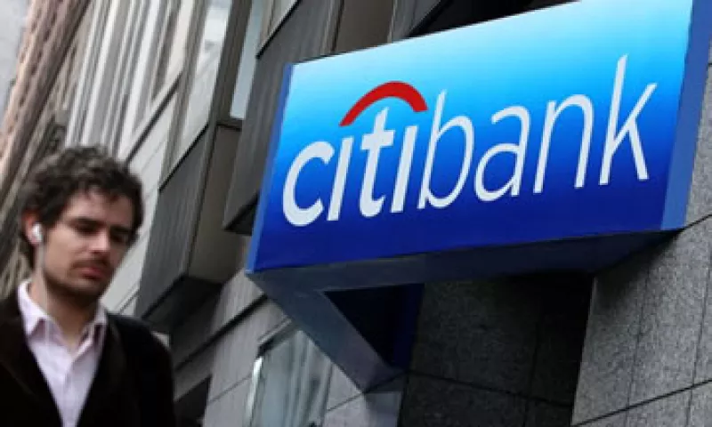 El acuerdo no libera al banco de reclamos por tergiversaciones en los documentos de oferta. (Foto: Getty Images)