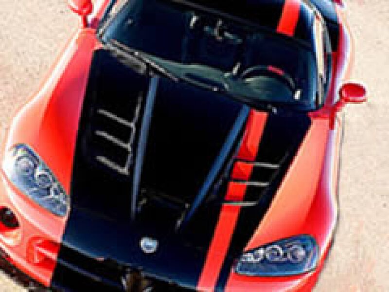 Viper tiene 600 caballos de fuerza, cuesta 90 mil dólares y nació en 1992. (Foto: cnnmoney.com)