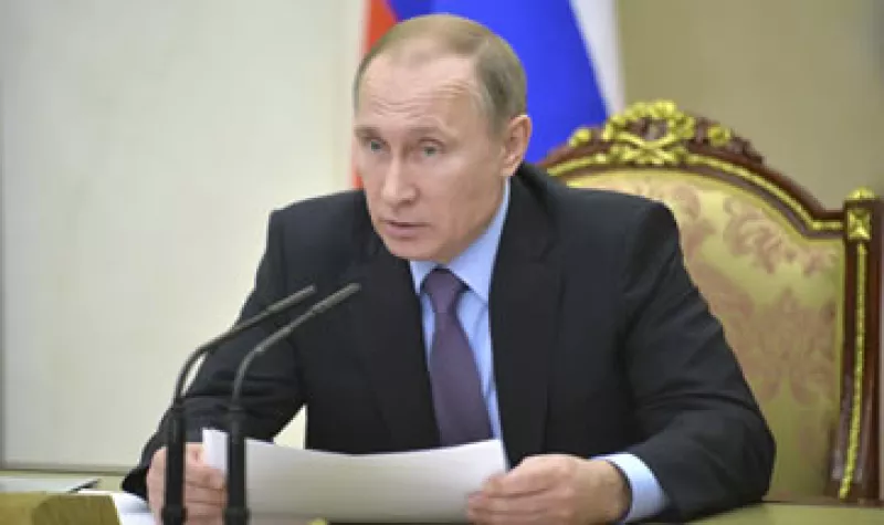 El mandatario ruso se reunió con petroleras nacionales para alcanzar un acuerdo en la materia. (Foto: Reuters)