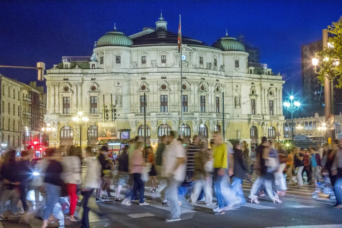 Teatro Arriaga, Casco Viejo de Bilbao
