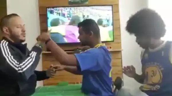 El emotivo festejo de un sordomudo durante el gol de Brasil
