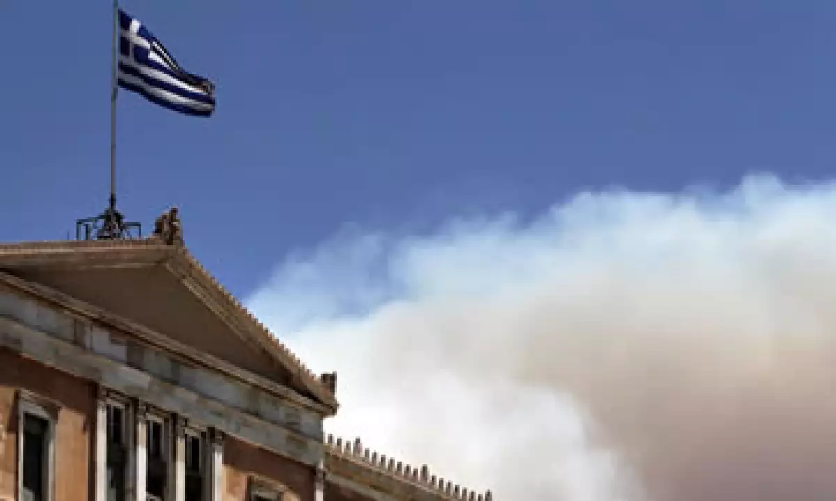 El nuevo rescate del Eurogrupo permitirá a Grecia a tener acceso de manera inicial a 96,000 mdd. (Foto: Reuters )