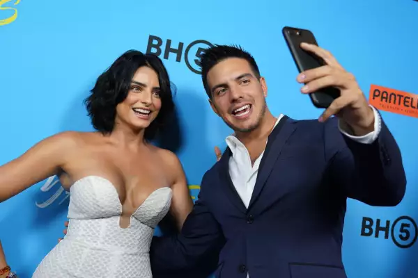 Aislinn y Vadhir Derbez