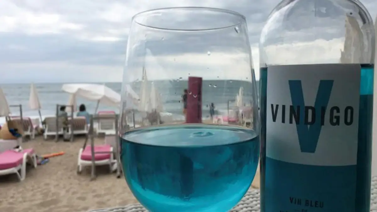 Vino azul
