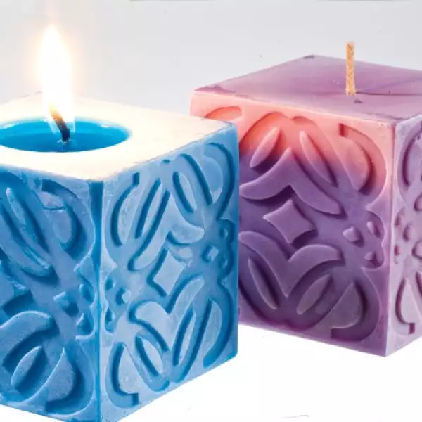 LOEWE. Con la fragancia del perfume Agua de Loewe, para él y para ella. De venta en El Palacio de Hierro.