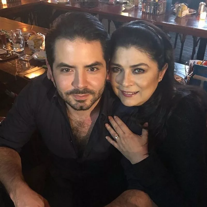 José Eduardo Derbez y Victoria Ruffo