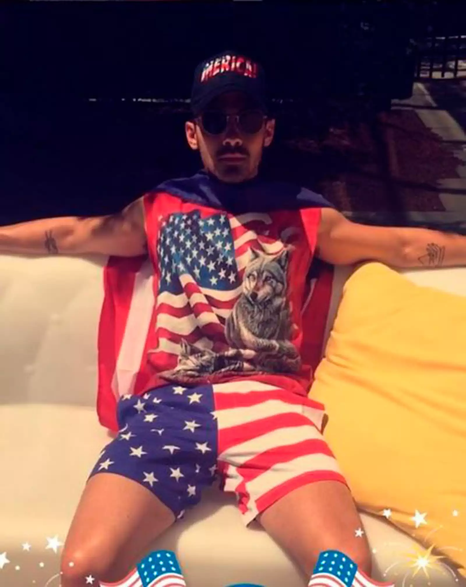 Joe Jonas lleva el amor por su país en la piel y así lo celebró.