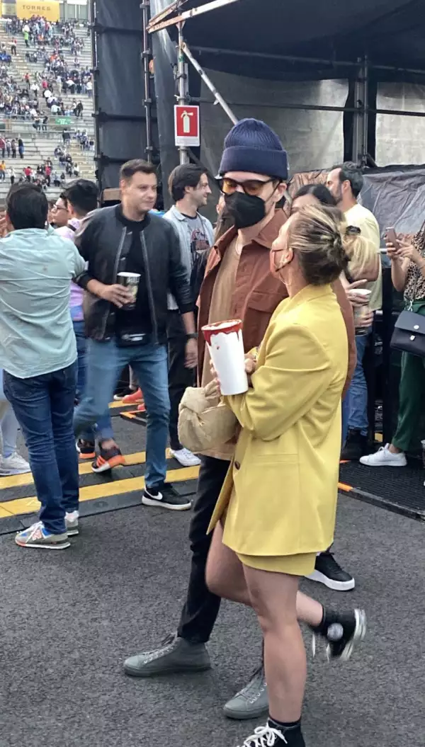 Hilary Duff y su esposo en la ciudad de México