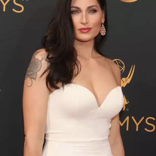 Trace Lysette.