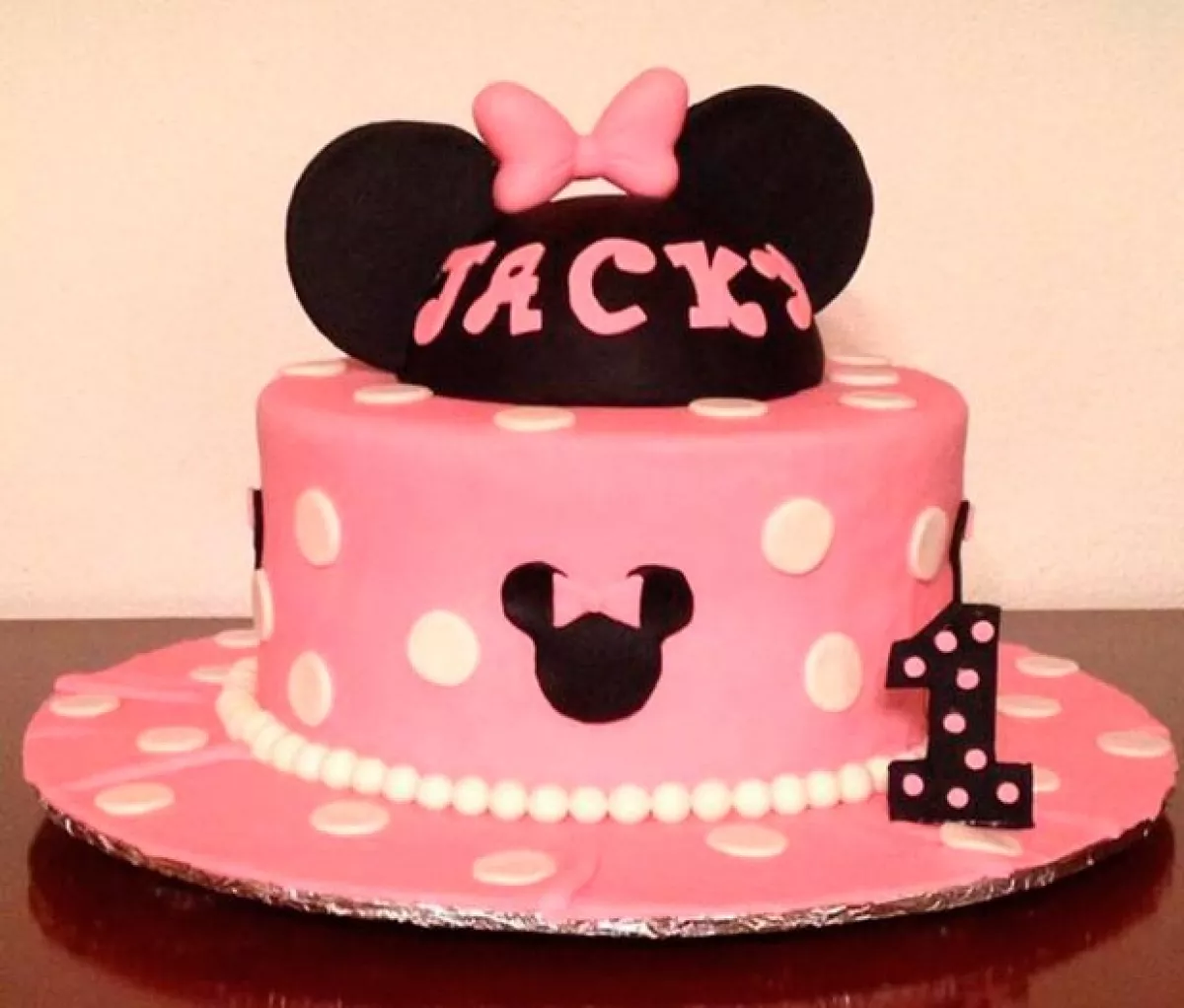 Este fue el pastel de cumpleaños de Mini Jacky.