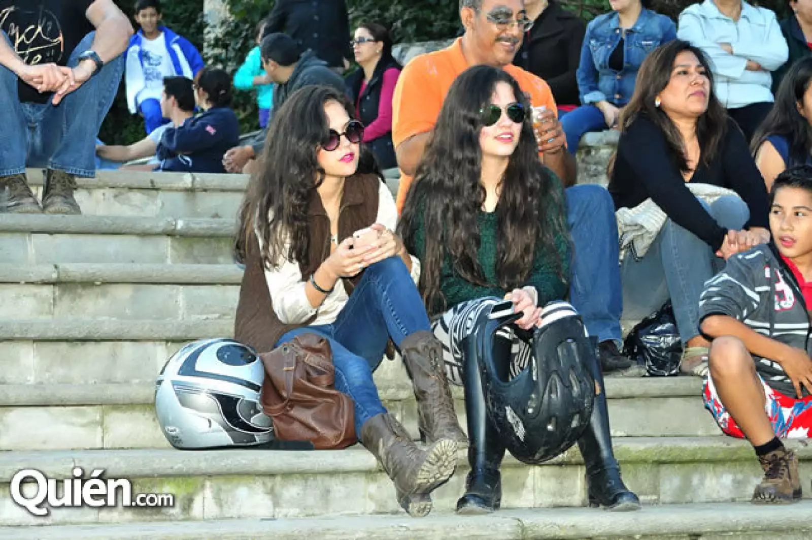 Ana Paula Flores,Raquel Camarena