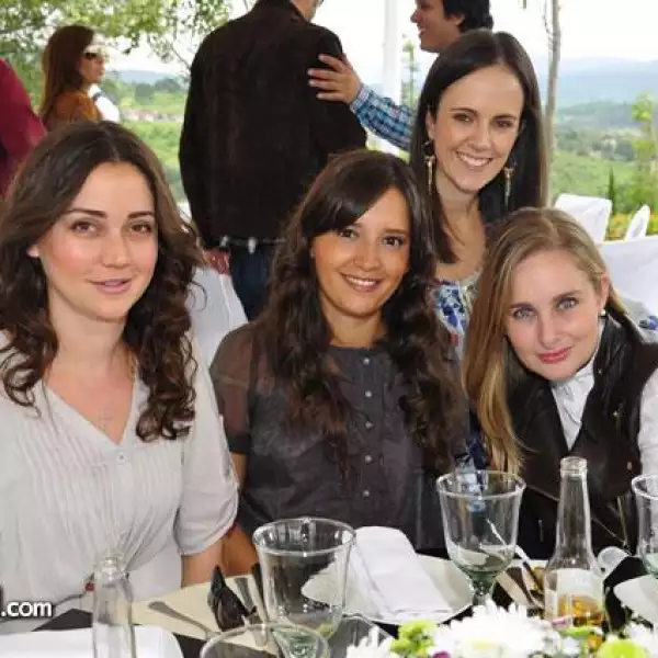 Civil Bety Vega y Rene Palme