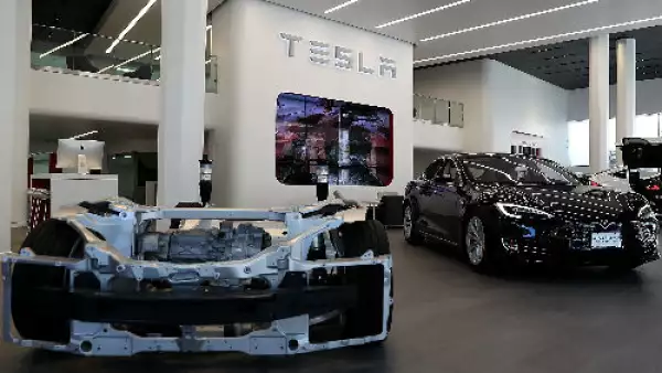 Tesla tienda