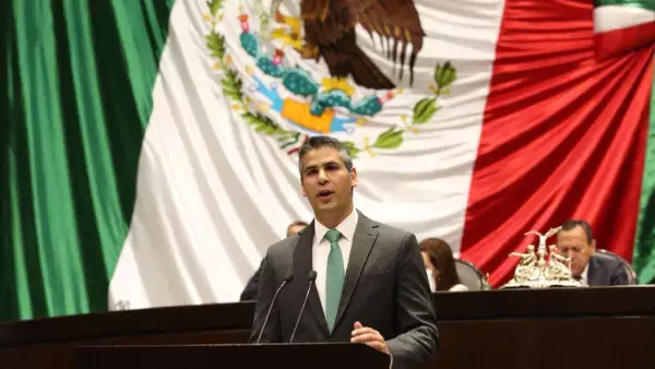 Bajo cuestionamientos