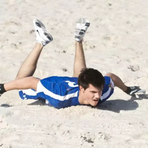 En el DirecTv Beach Bowl en Miami Beach, Florida.