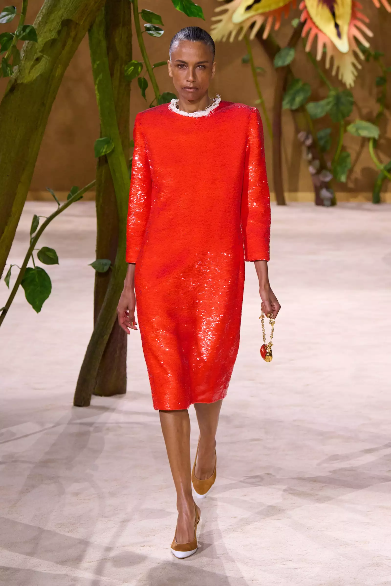Chanel HC F26 014.jpg