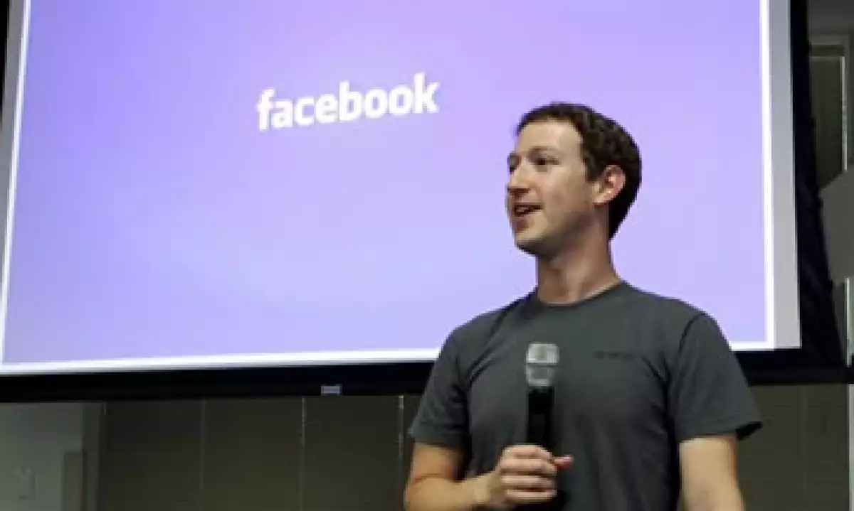 El diario señala que Facebook es una inmensa plataforma de distribución. (Foto: Reuters)