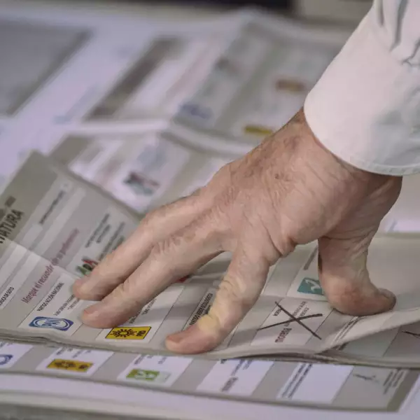 Después del cierre de casillas a las 18 horas comenzó el conteo de votos que se emitieron durante la jornada de elección de gubernatura en Hidalgo.