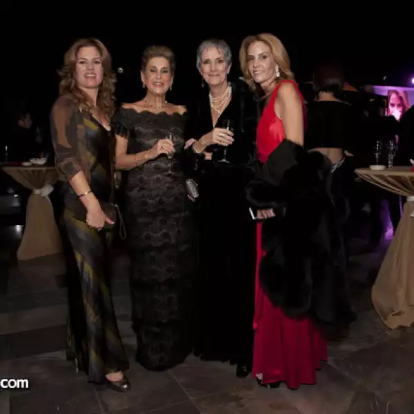 Nadiene Estrada ,Laura Cannizzo, Georgina Soni y Roberta Cannizzo