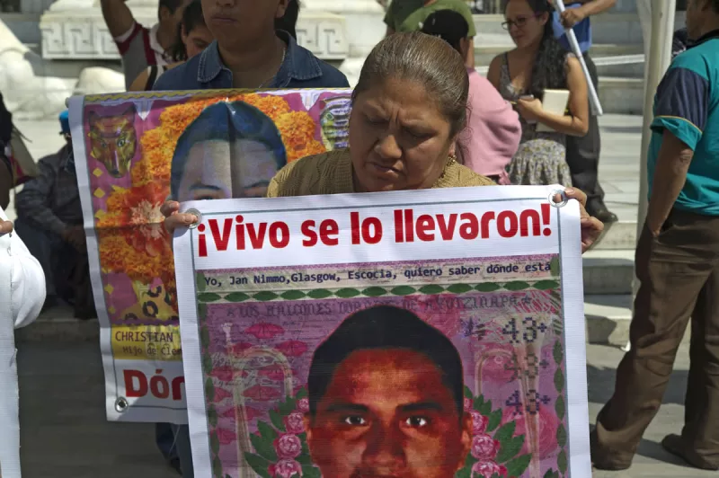 Los padres de los 43 normalistas de Iguala mantienen su demanda