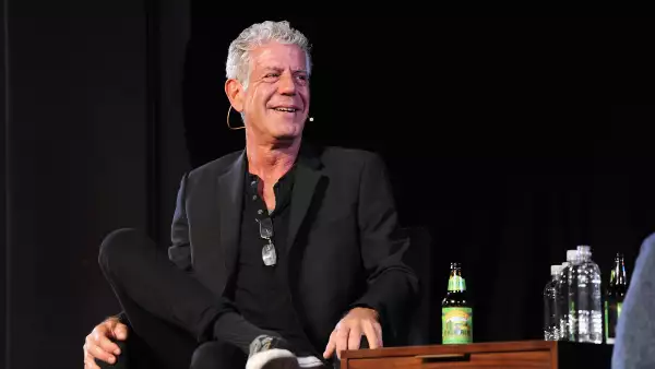 Madre de Anthony Bourdain habla sobre el fallecimiento del chef