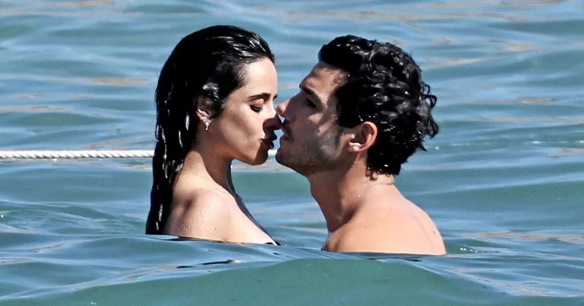 Camila Cabello y Henry Junio