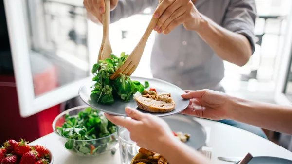 No es necesario alejarte de los placeres culinarios.