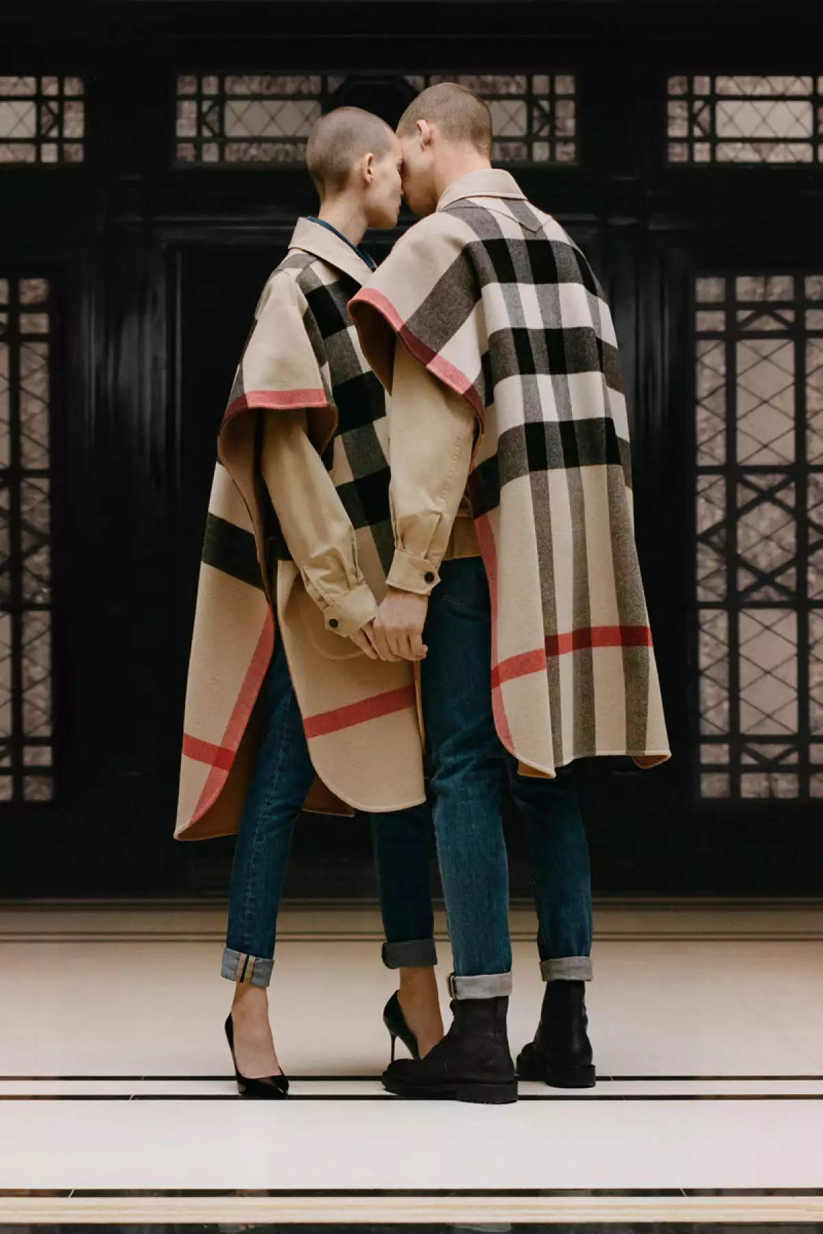 Burberry-Resort-2019-04