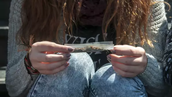 Las mujeres presas señalan que  una de sus motivaciones para entrar al traslado de drogas es la falta de recursos.