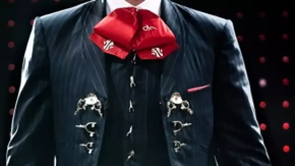 El cantante recibió aplausos, ropa interior y gritos por parte de sus seguidoras que asistieron al Palenque de Fiestas de Octubre.