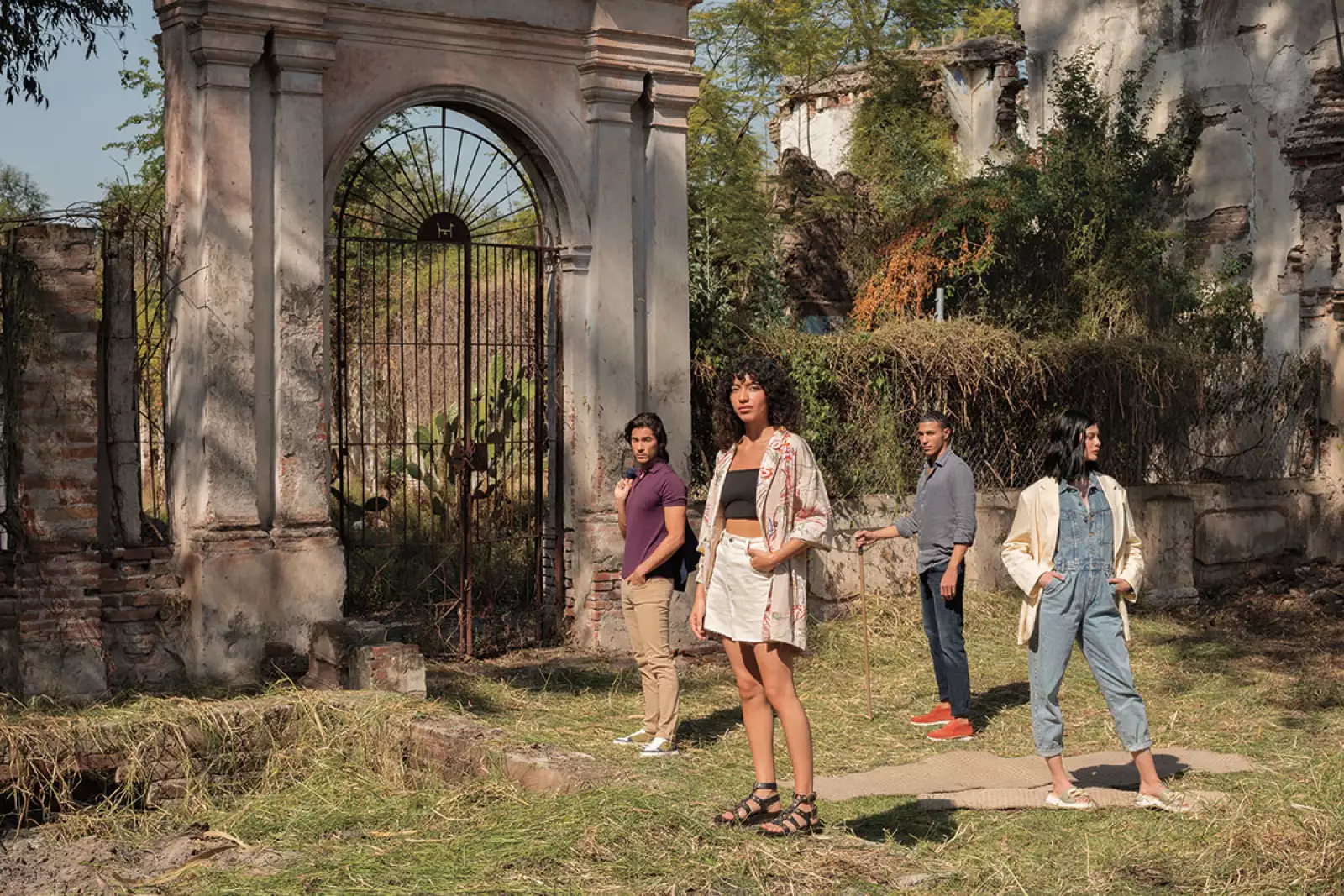 8 Somos Uno Prada.jpg