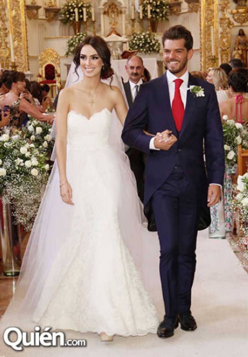 Una sonrisa de felicidad es difícil de ocultar, sobre todo si se trata del día de tu boda. Emocionados y radiantes, así vivieron su enlace Arantza Díaz y Raúl Piña rodeados de familiares y amigos.