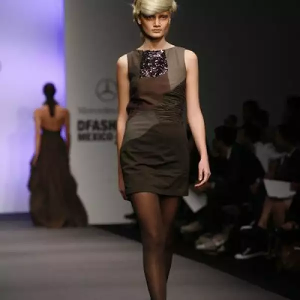 MBDF Pasarela Veneno en la pie