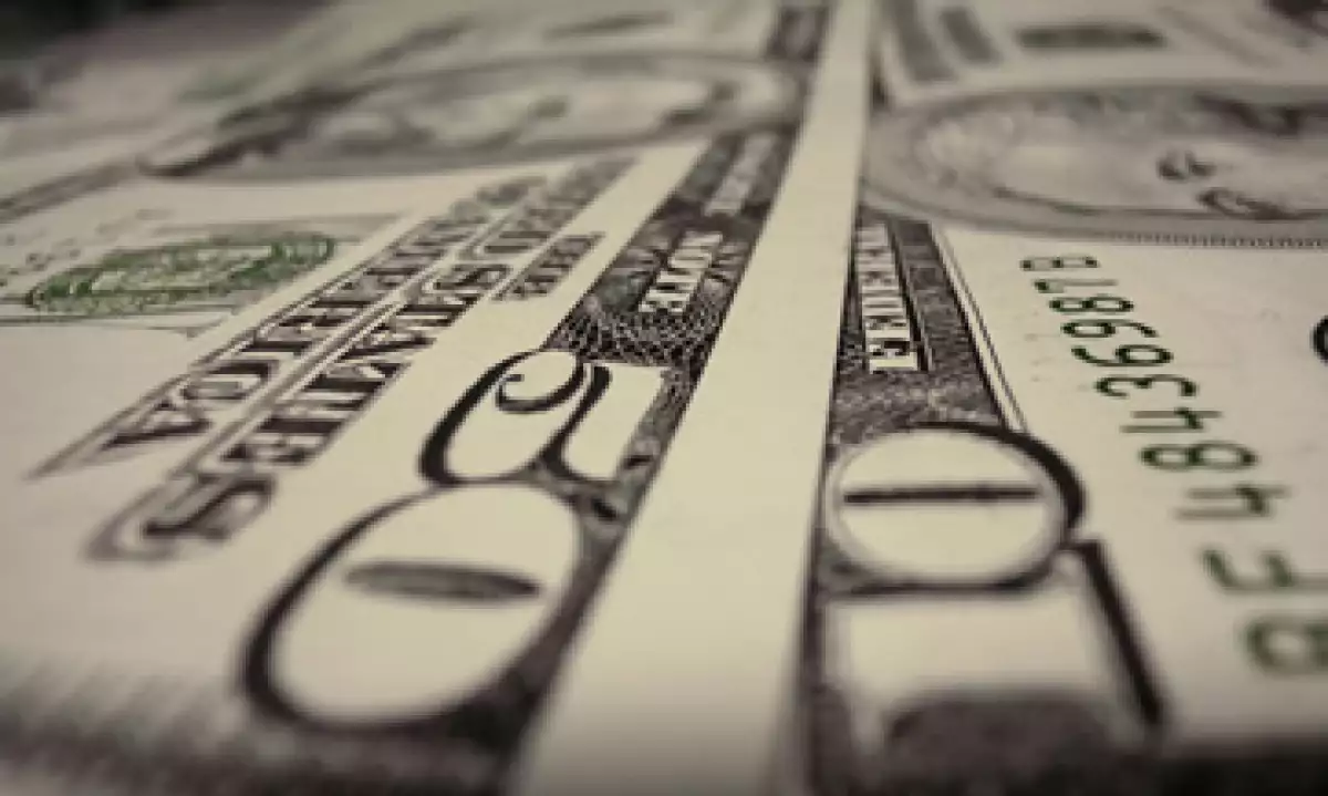 El euro baja frente al dólar luego de que en la eurozona a confianza en la economía cayó durante abril: Banco Base.  (Foto: Thinkstock)