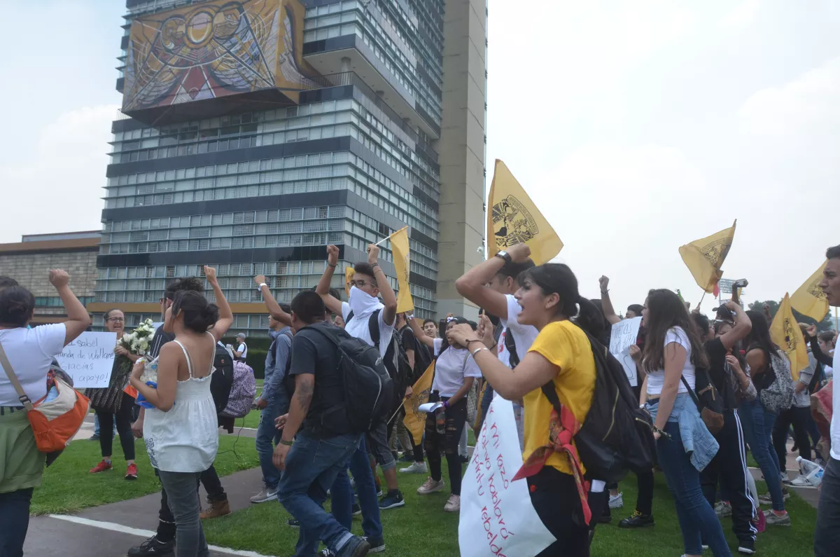 Marcha CU UNAM estudiantes